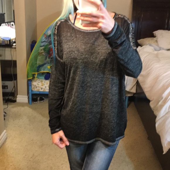 NWOT Betsy Johnson performance Shirt - Picture 2 of 8